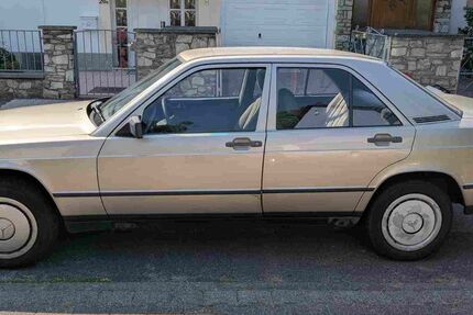 Mercedes-Benz 190 177.408 km 7.800 &euro; Frankfurt 65931