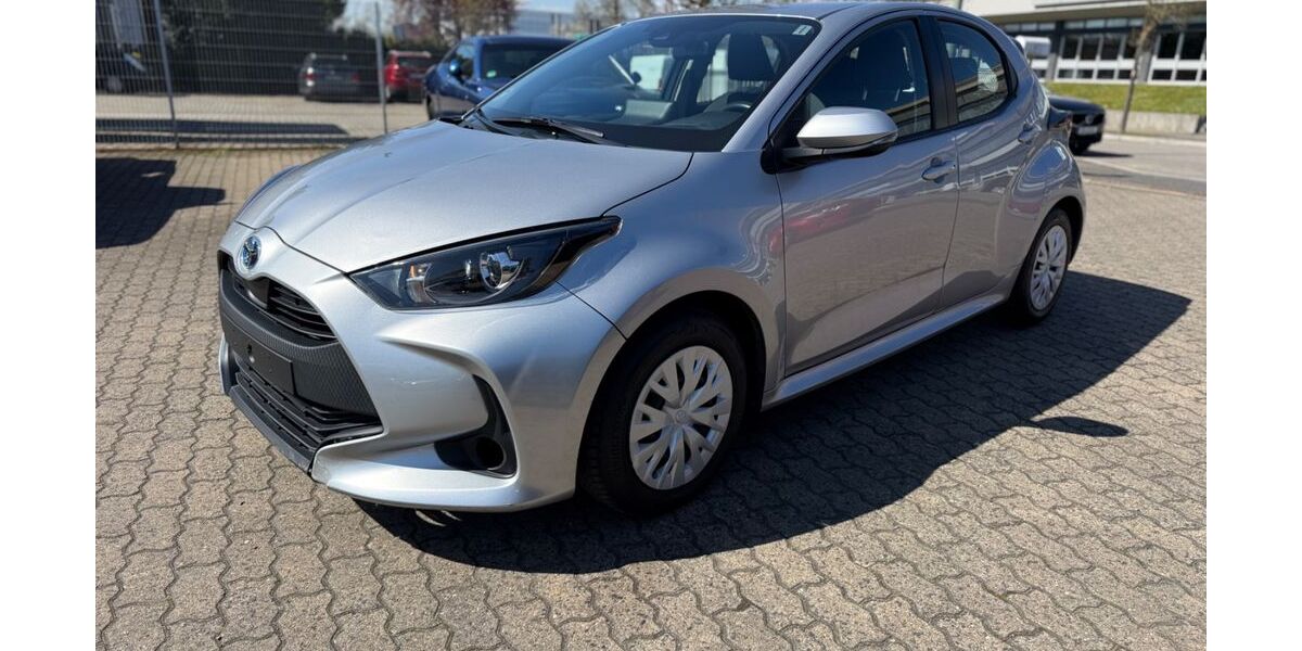 Toyota Yaris 120.350 km 12.999 &euro; Hanau 63452