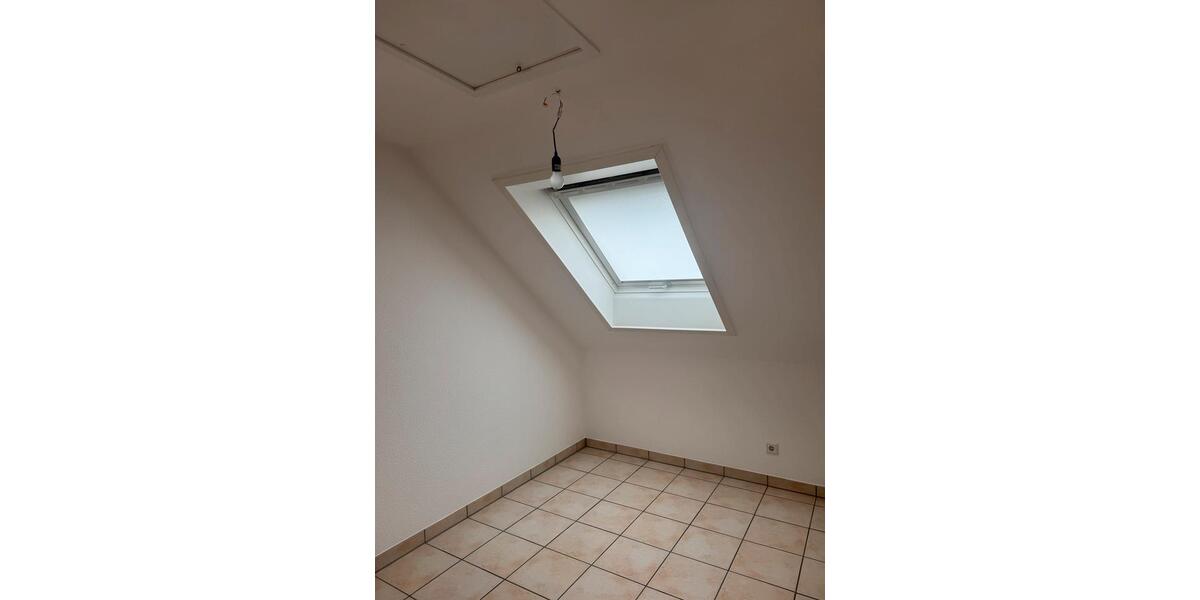 Dachgeschoßwohnung Erzhausen - 2 Zimmer, 40 m&sup2;, 780&euro; | Angebot:25903891