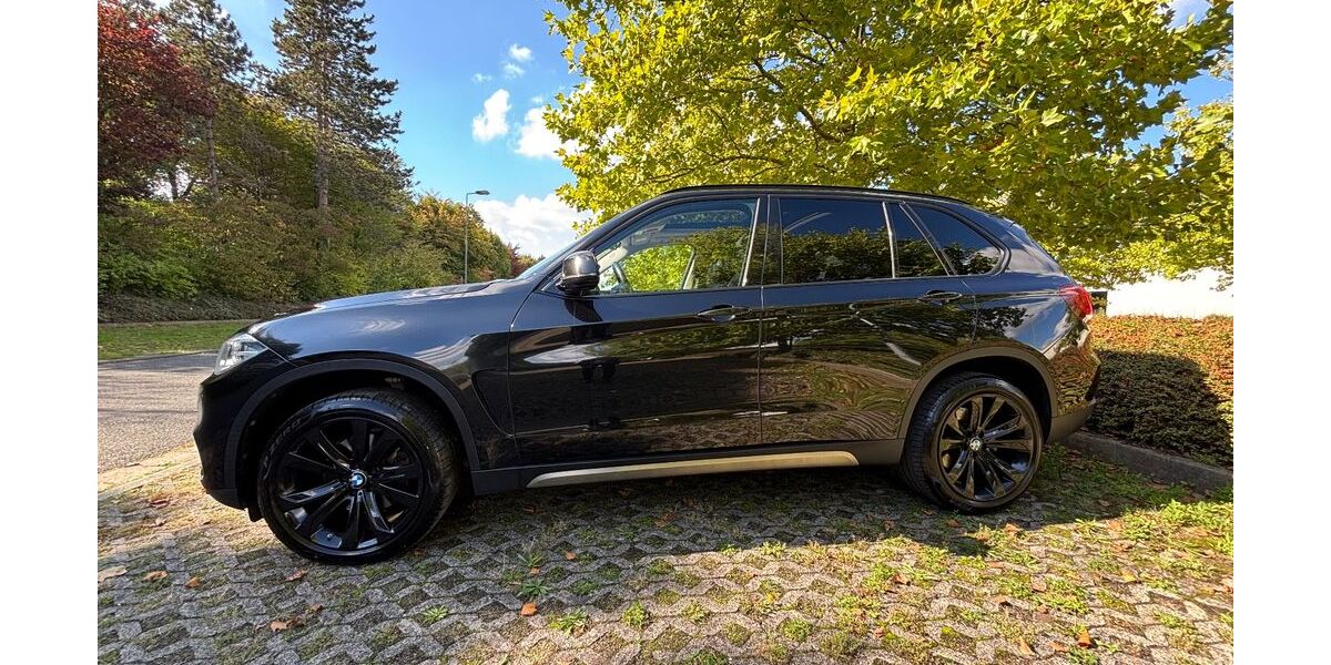 BMW X5 198.000 km 22.400 &euro; Offenbach 63071