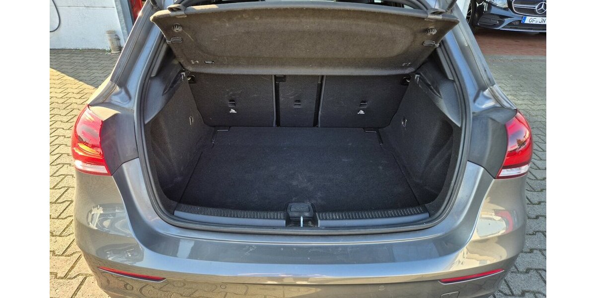 Mercedes-Benz A 200 d AMG Line Automatik, Navi, Rückfahrkamera, 211.222 km 16.390 &euro; Rodgau 63110