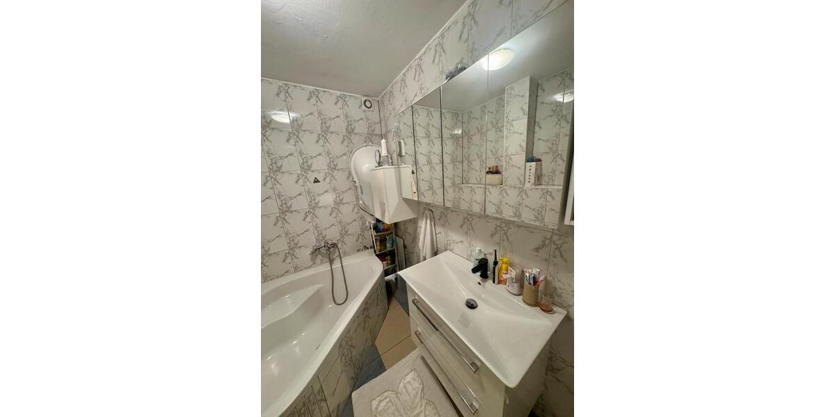 Dachgeschoßwohnung Hanau - 3 Zimmer, 85 m&sup2;, 750&euro; | Angebot:26132881