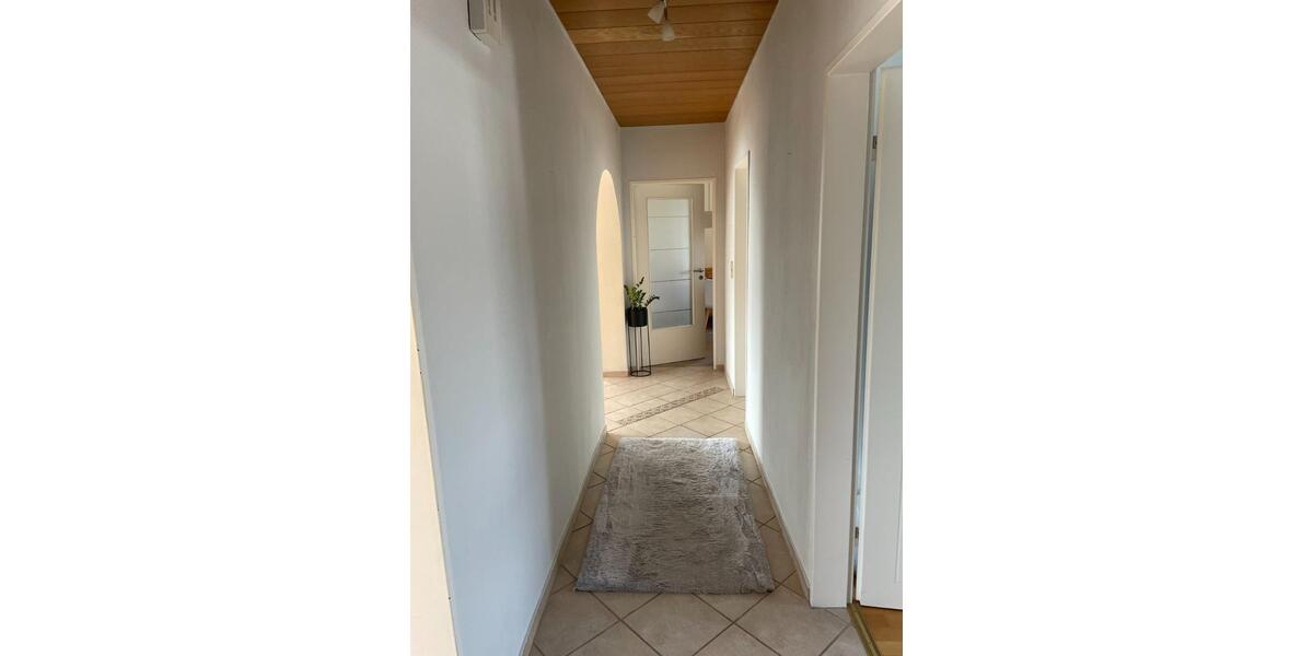 Etagenwohnung Langenselbold - 3 Zimmer, 84 m&sup2;, 950&euro; | Angebot:25179945