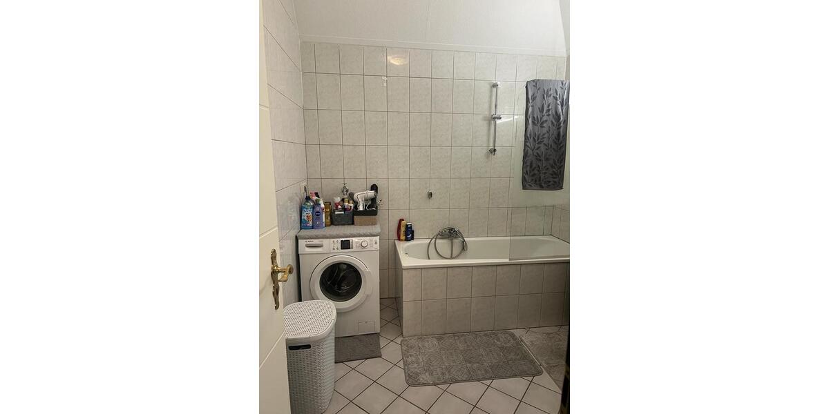 Dachgeschoßwohnung Florstadt - 2 Zimmer, 80 m&sup2;, 900&euro; | Angebot:25756788