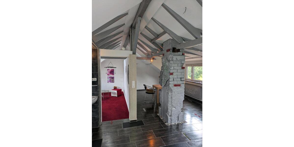 Dachgeschoßwohnung Bad Homburg vor der Höhe Gonzenheim - 2 Zimmer, 52 m&sup2;, 1.250&euro; | Angebot:25885795