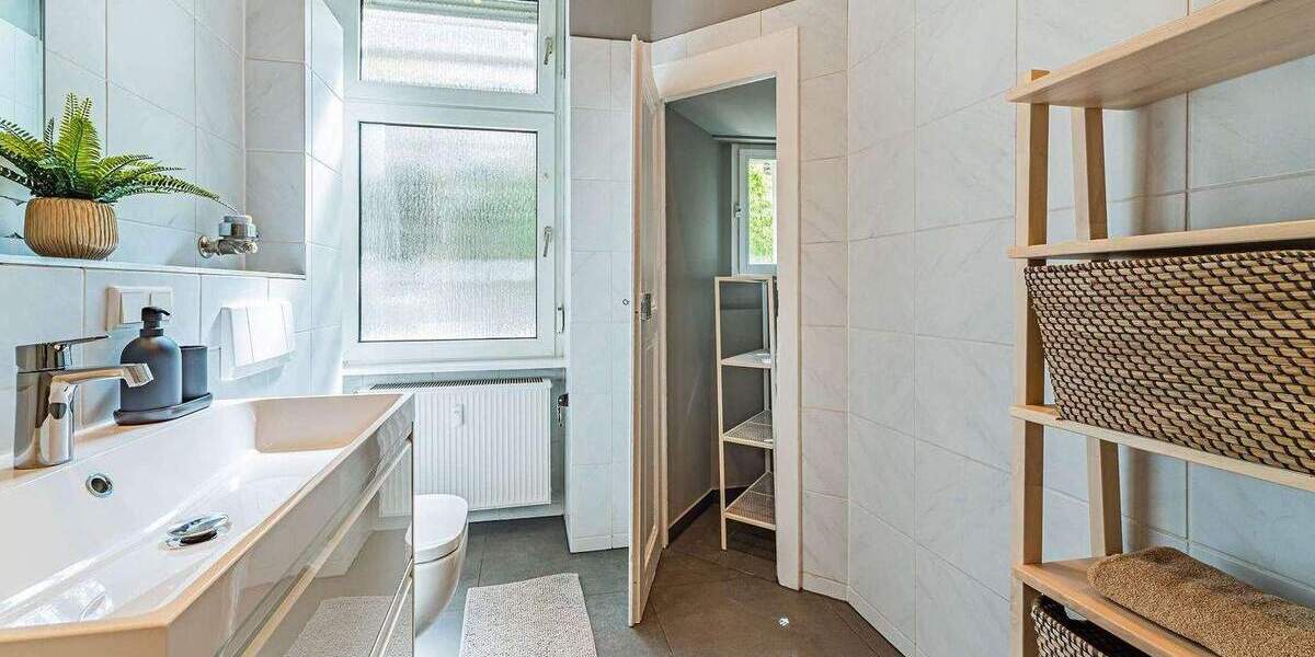 Etagenwohnung Frankfurt am Main Westend-Süd - 2 Zimmer, 67 m&sup2;, 2.460&euro; | Angebot:25661927