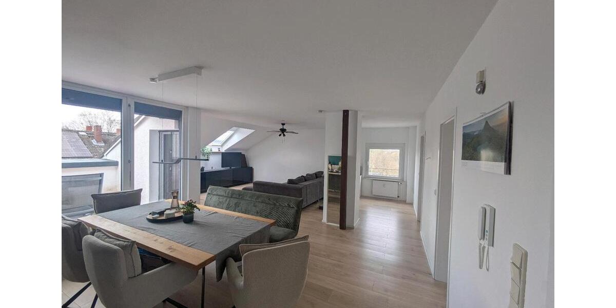 Dachgeschoßwohnung Friedberg (Hessen) - 3 Zimmer, 91 m&sup2;, 325.000&euro; | Angebot:25902620