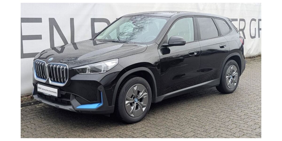 BMW iX1 27.385 km 30.666 &euro; Hainburg 63512