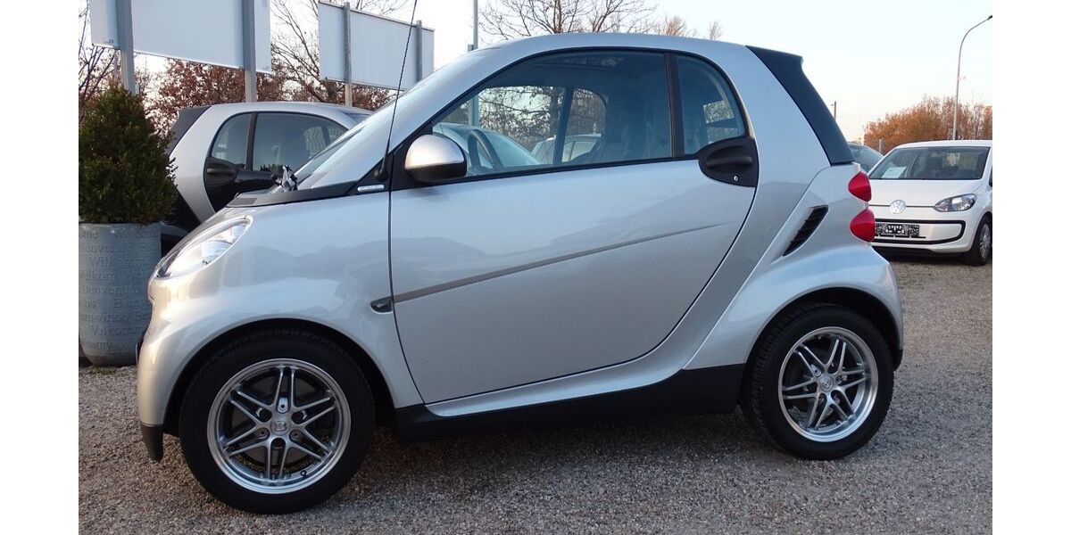 Smart ForTwo 67.500 km 6.200 &euro; Rodgau / Nieder-Roden 63110