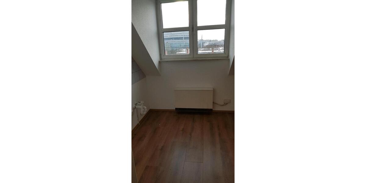 Dachgeschoßwohnung Frankfurt am Main Niederrad - 2 Zimmer, 80 m&sup2;, 1.190&euro; | Angebot:25149408