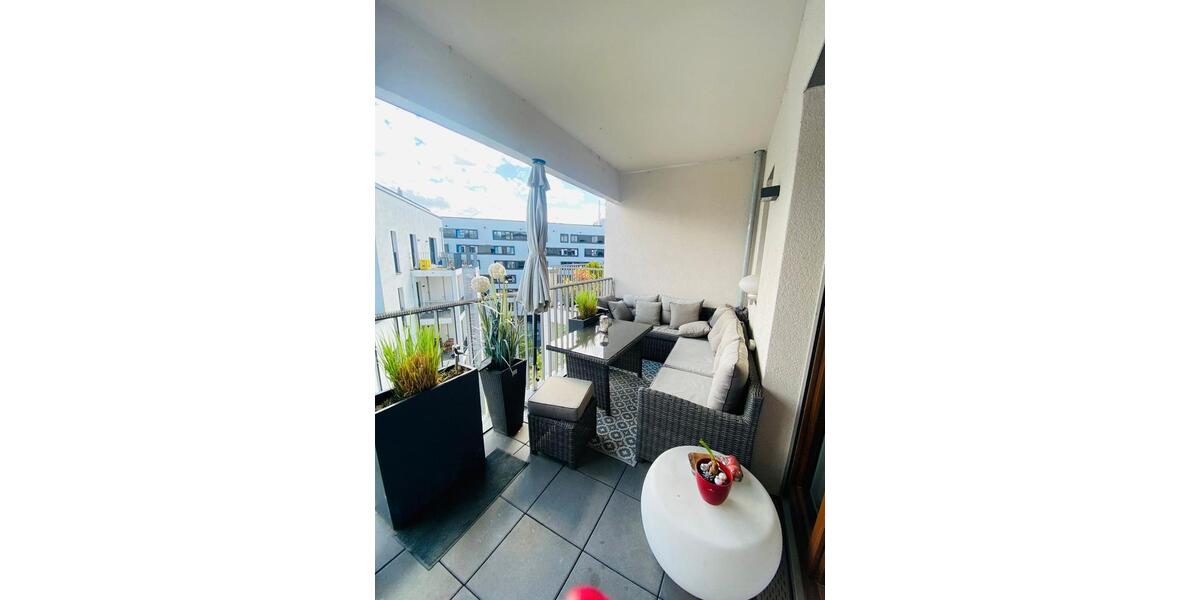 Etagenwohnung Frankfurt am Main Ostend - 3 Zimmer, 91 m&sup2;, 1.900&euro; | Angebot:26462638