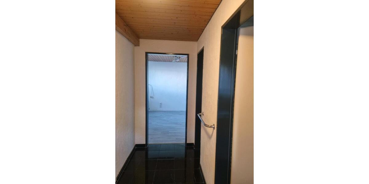 Etagenwohnung Aschaffenburg Damm - 2 Zimmer, 91 m&sup2;, 1.000&euro; | Angebot:26413833