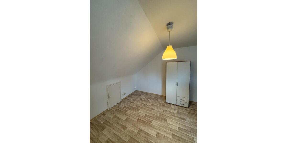 Dachgeschoßwohnung Frankfurt am Main Bergen-Enkheim - 1 Zimmer, 18 m&sup2;, 380&euro; | Angebot:27597322