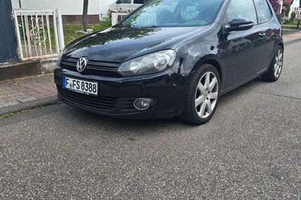 VW Golf 111.000 km 4.800 &euro; Frankfurt 65936