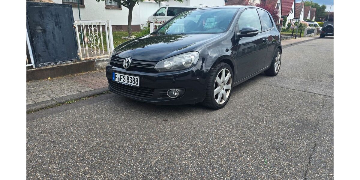 VW Golf 111.000 km 4.800 &euro; Frankfurt 65936
