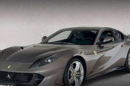 Ferrari 812 11.700 km 309.800 &euro; Frankfurt 60326