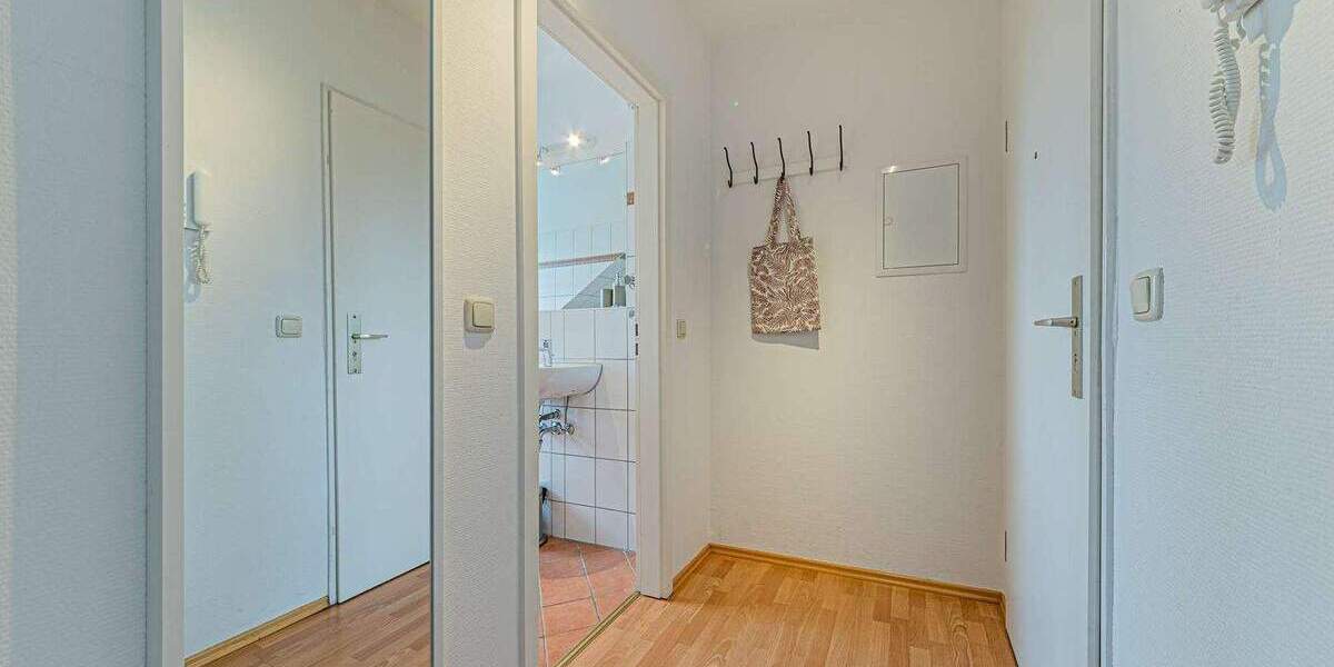 Etagenwohnung Frankfurt am Main Sachsenhausen - 2 Zimmer, 60 m&sup2;, 1.650&euro; | Angebot:25727280