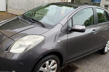 Toyota Yaris 111.870 km 3.000 &euro; NEU ISENBURG 63263