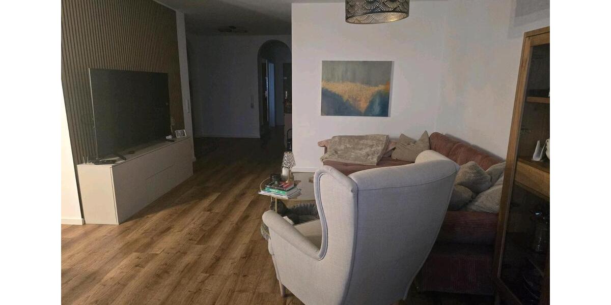 Erdgeschoßwohnung Hanau - 3 Zimmer, 83 m&sup2;, 1.950&euro; | Angebot:27628058
