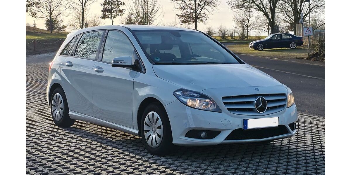 Mercedes-Benz B 180 320.300 km 4.400 &euro; Büdingen 63654