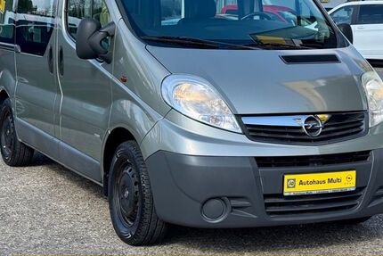 Opel Vivaro 74.000 km 11.900 &euro; Limeshain 63694