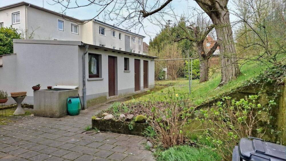 Doppelhaushälfte Frankfurt Sossenheim - 8 Zimmer, 180 m&sup2;, 495.000&euro; | Angebot:25916312