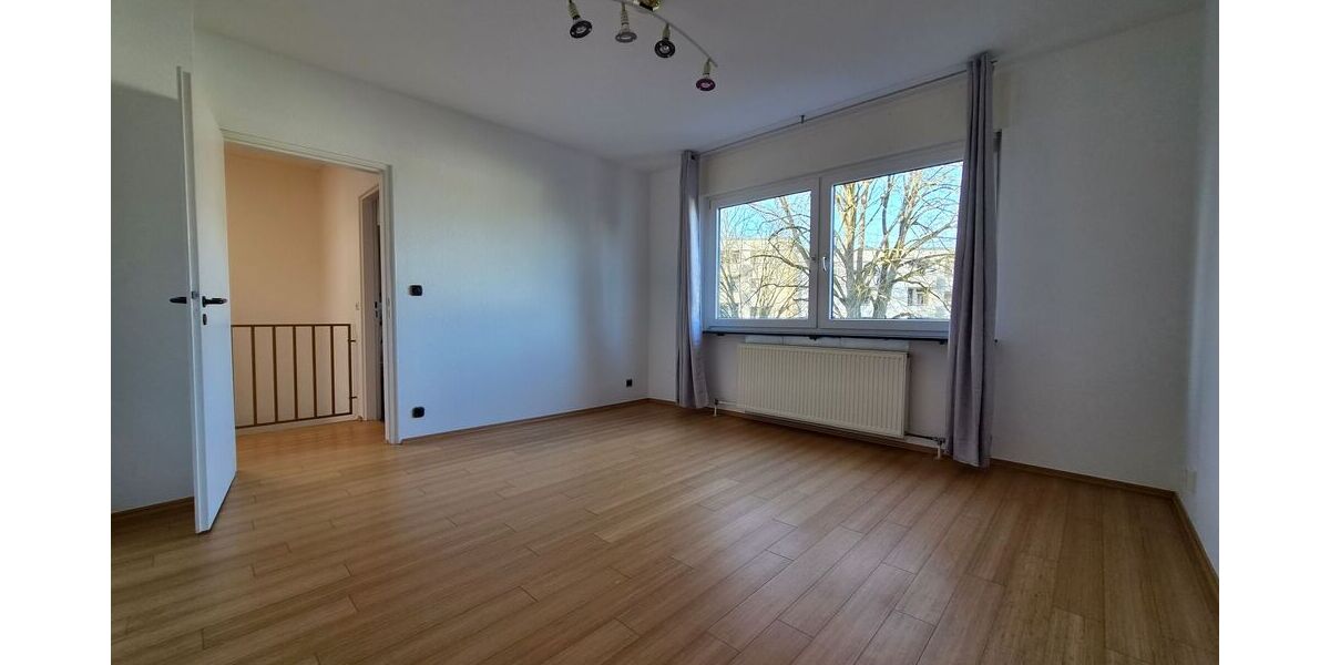 Reiheneckhaus mit Wintergarten in Schwalbach am Taunus - Einfamilienhaus Schwalbach am Taunus | Angebot:26986069
