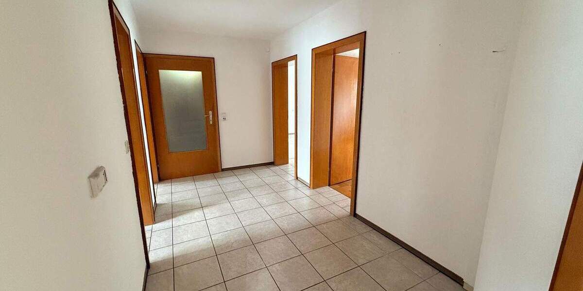 Mehrfamilienhaus, Wohnhaus Niederdorfelden - 8 Zimmer, 850.000&euro; | Angebot:25701227