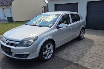 Opel Astra 163.000 km 1.350 &euro; Stockstadt 63811