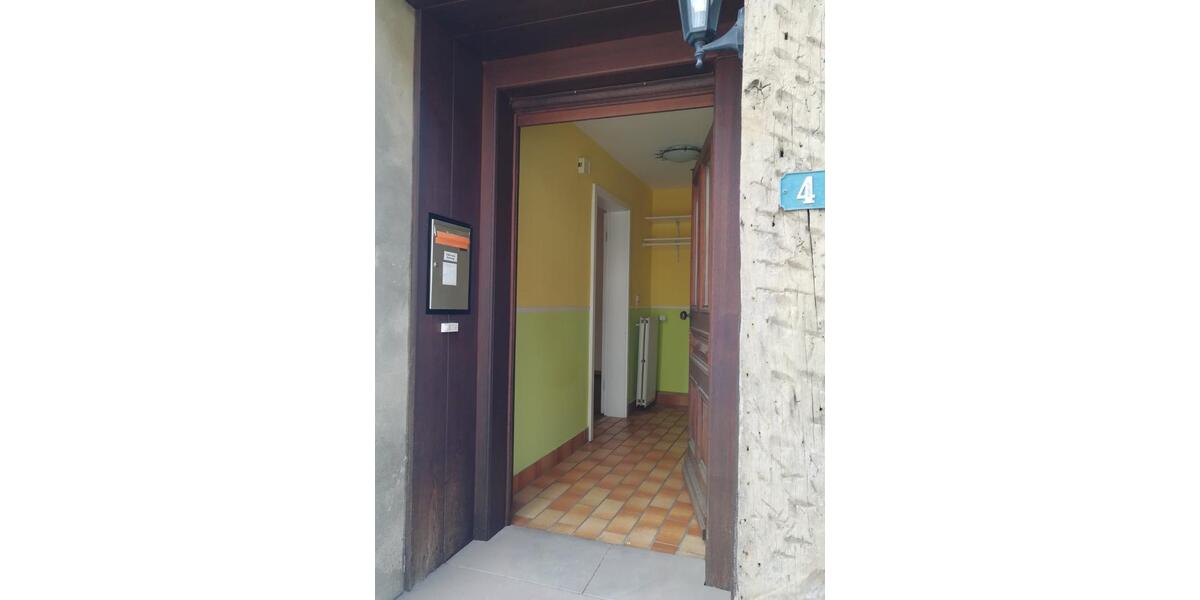 Erdgeschoßwohnung Rosbach vor der Höhe - 2.5 Zimmer, 90 m&sup2;, 750&euro; | Angebot:25975697