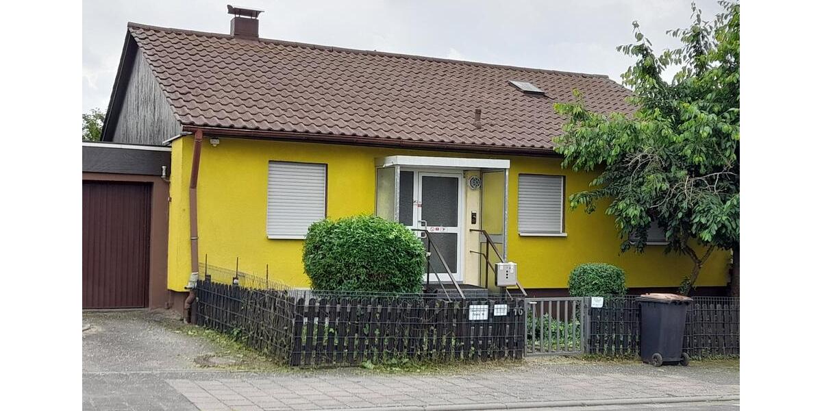 Einfamilienhaus Friedberg (Hessen) - 4 Zimmer, 100 m&sup2;, 1.300&euro; | Angebot:25473852