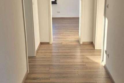 Wohnung Dreieich Sprendlingen - 4.5 Zimmer, 116 m&sup2;, 1.450&euro; | Angebot:23754757