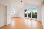 Dachgeschoßwohnung Langenselbold - 2.5 Zimmer, 84 m&sup2;, 985&euro; | Angebot:26262323