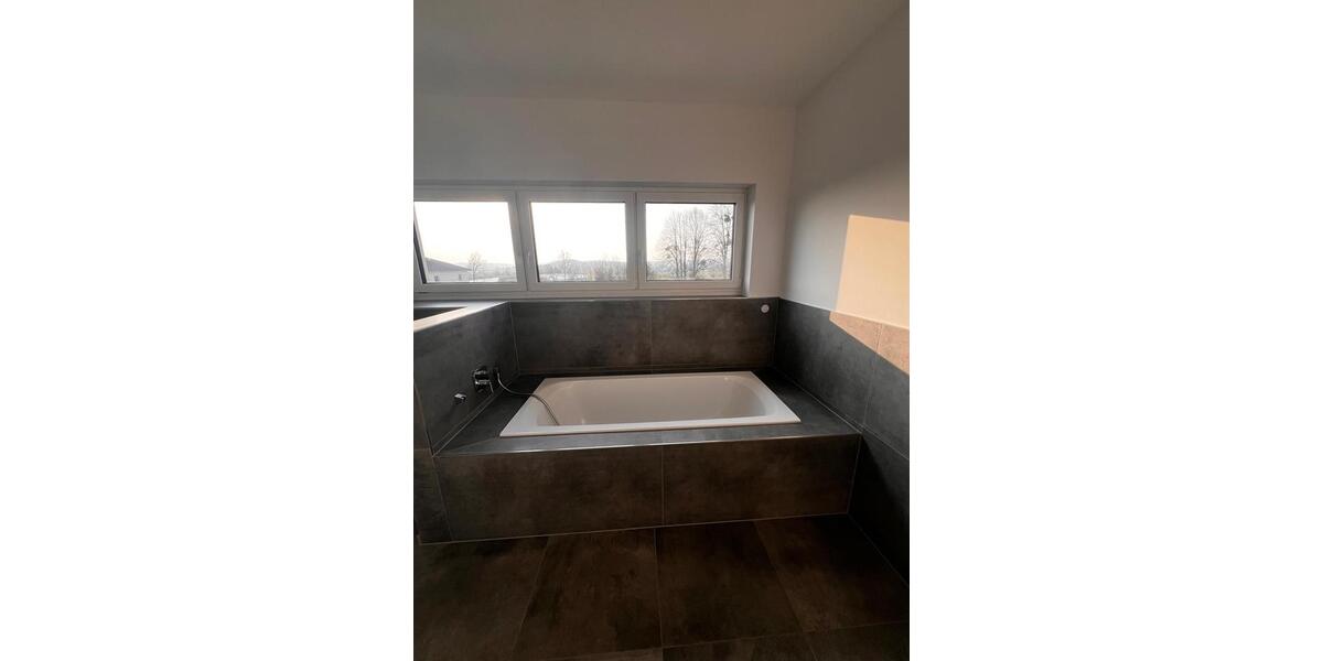 Einfamilienhaus Gründau - 4 Zimmer, 140 m&sup2;, 1.990&euro; | Angebot:23711959