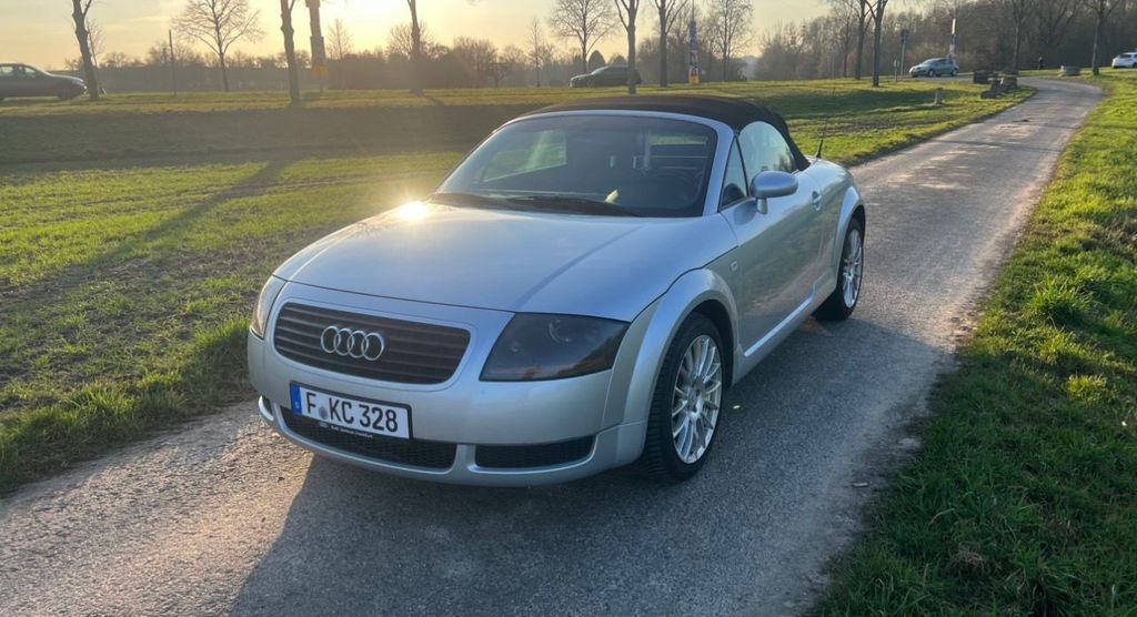 Audi TT 327.000 km 3.200 &euro; Frankfurt am Main 60433
