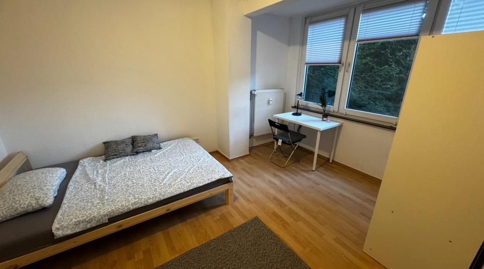 Etagenwohnung Frankfurt am Main Mitte-Nord - 1 Zimmer, 19 m&sup2;, 700&euro; | Angebot:24528410