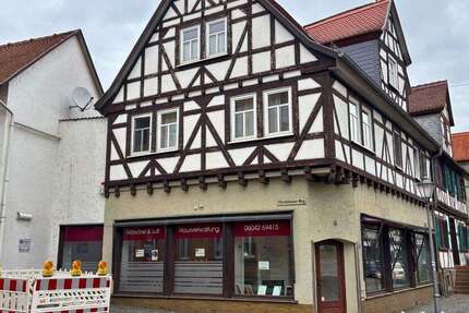 Haus Büdingen - 6 Zimmer, 388 m&sup2;, 499.000&euro; | Angebot:25444446