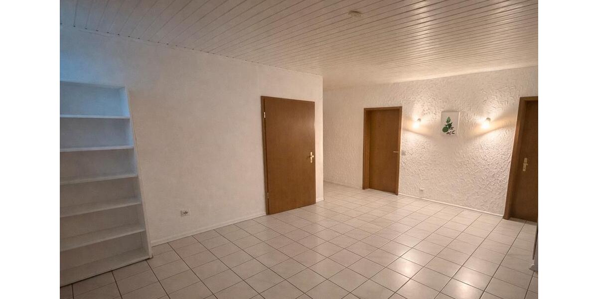 Dachgeschoßwohnung Neuberg - 4 Zimmer, 150 m&sup2;, 1.100&euro; | Angebot:25226003