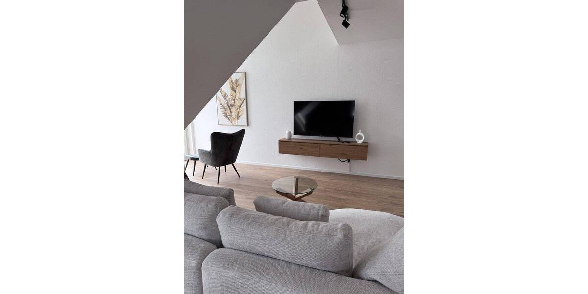 Etagenwohnung Aschaffenburg Damm - 2 Zimmer, 67 m&sup2;, 1.280&euro; | Angebot:26819117