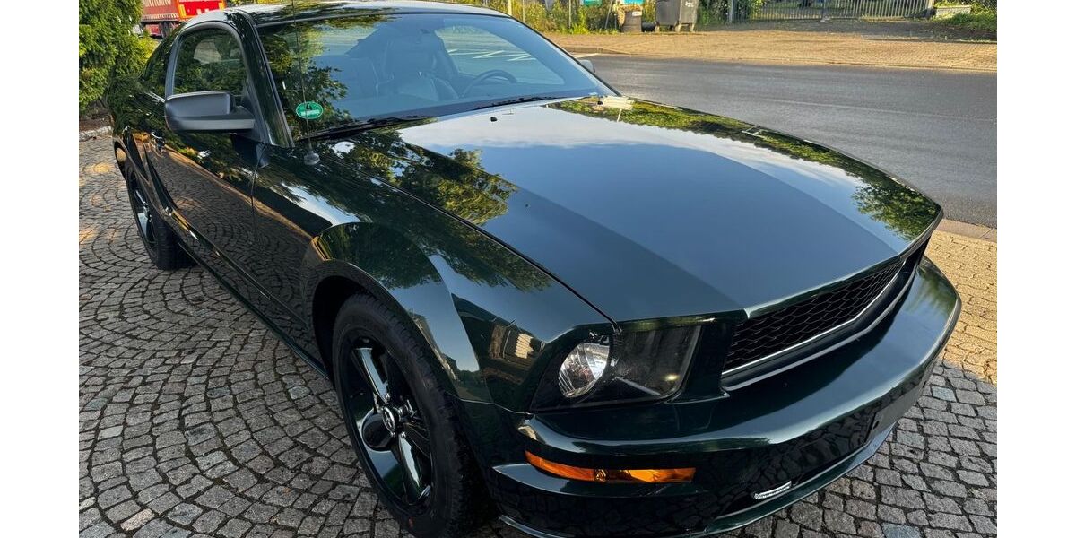 Ford Mustang 84.000 km 23.900 &euro; Schöneck 61137