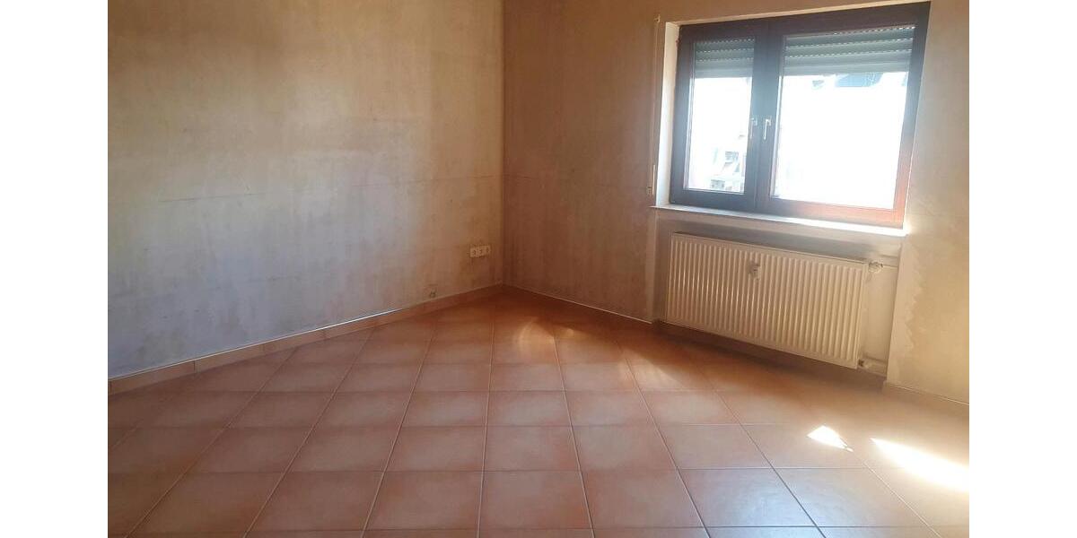 Erdgeschoßwohnung Florstadt - 5 Zimmer, 122 m&sup2;, 1.200&euro; | Angebot:24375209