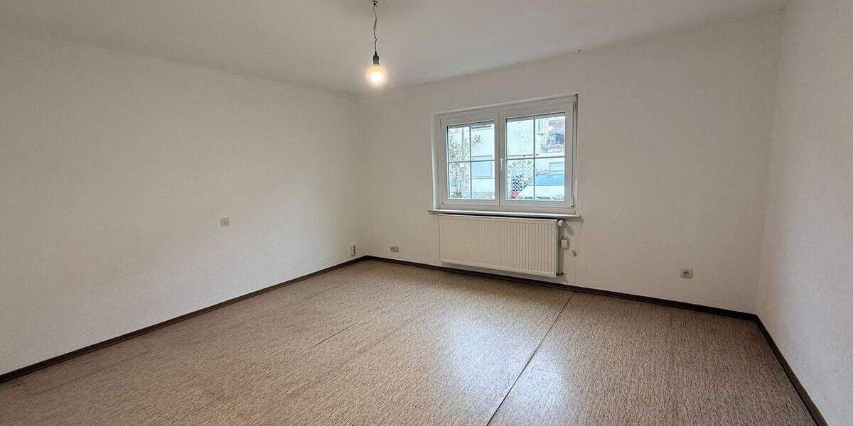 Mehrfamilienhaus, Wohnhaus Niederdorfelden - 8 Zimmer, 850.000&euro; | Angebot:25701227