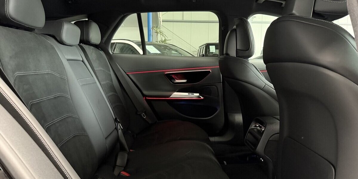 Mercedes-Benz E 220 T d AMG DISTRONIC-WINTER-360-DIGITAL LIGHT 6.216 km 50.959 &euro; Groß-Umstadt 64823