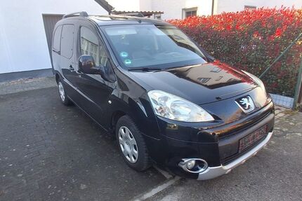 Peugeot Partner Tepee 188.000 km 4.900 &euro; Rodgau 63110