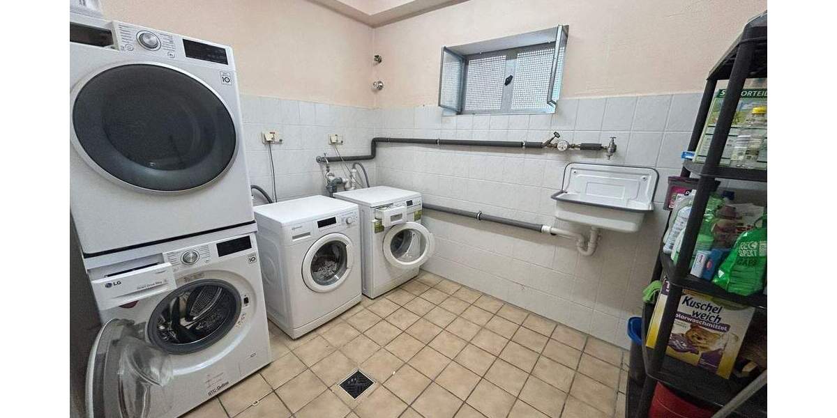 Mehrfamilienhaus, Wohnhaus Karben Burg-Gräfenrode - 8 Zimmer, 1.050.000&euro; | Angebot:25744695