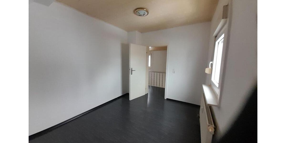 Einfamilienhaus Freigericht - 9 Zimmer, 170 m&sup2;, 299.000&euro; | Angebot:24653228