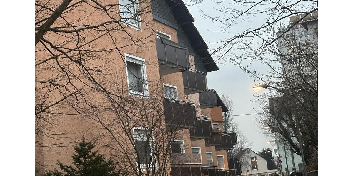 Etagenwohnung Frankfurt am Main Nied - 3 Zimmer, 86 m&sup2;, 1.400&euro; | Angebot:25853910