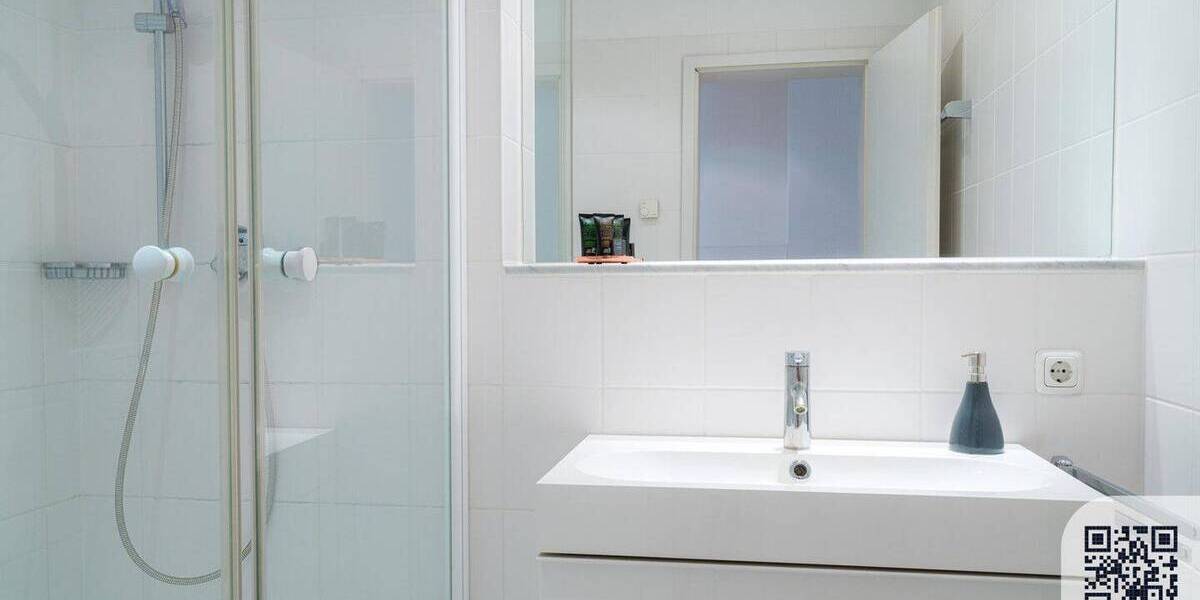 Etagenwohnung Frankfurt am Main Sachsenhausen - 2 Zimmer, 42 m&sup2;, 2.276&euro; | Angebot:25753433