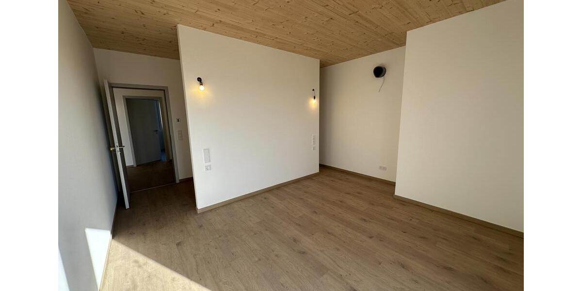 Dachgeschoßwohnung Karben - 3 Zimmer, 158 m&sup2;, 2.060&euro; | Angebot:25384234