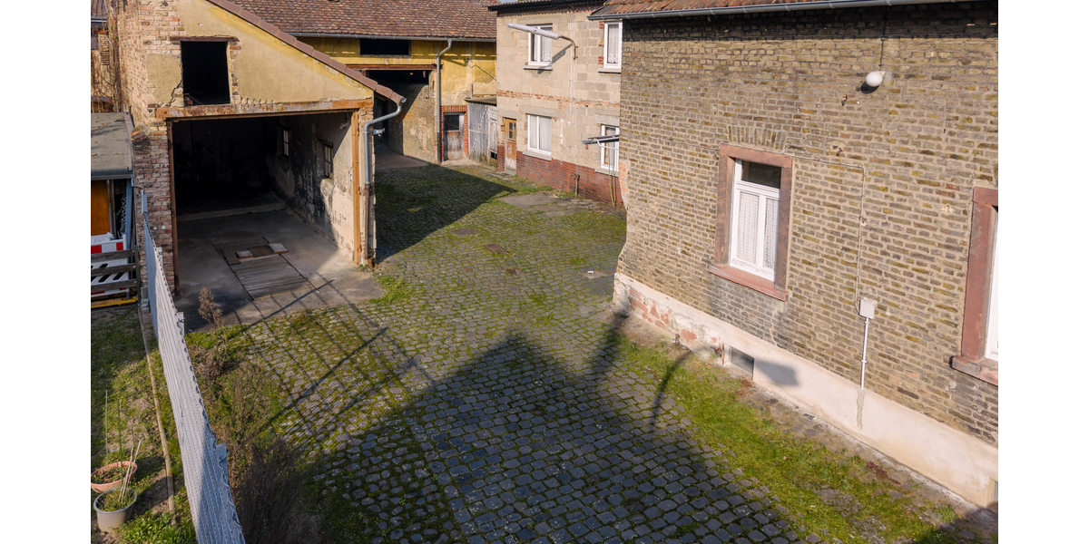 Einfamilienhaus Frankfurt / Griesheim Griesheim - 18 Zimmer, 750.000&euro; | Angebot:24951754